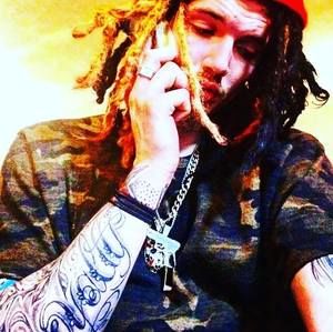 Meet your Posher, Cory